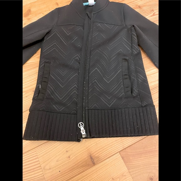 Brand that is related to lululemon for kids but went out of business ! Ivivvia - Picture 1 of 3